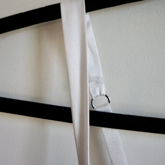 Victoria's Secret Bridal Bustier Size 34B - Picture 11 of 11